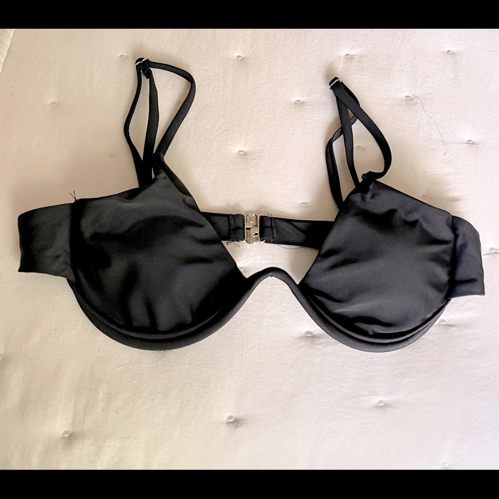 NWT Swimsuit top for women small size